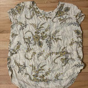 Hinge floral size large women's top